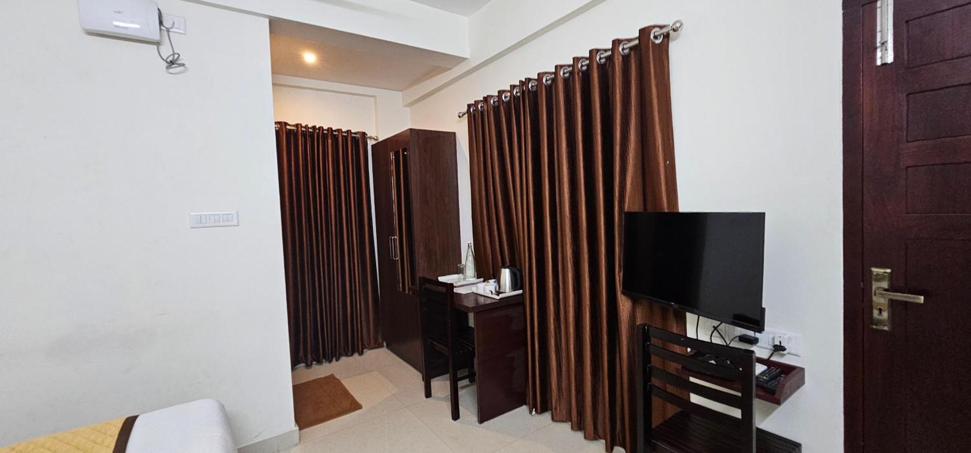Blueway Residency Downtown Hotel Thiruvananthapuram Eksteriør billede