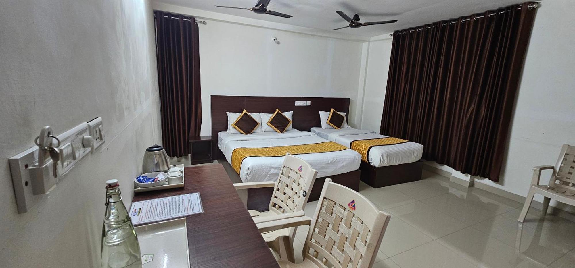 Blueway Residency Downtown Hotel Thiruvananthapuram Eksteriør billede